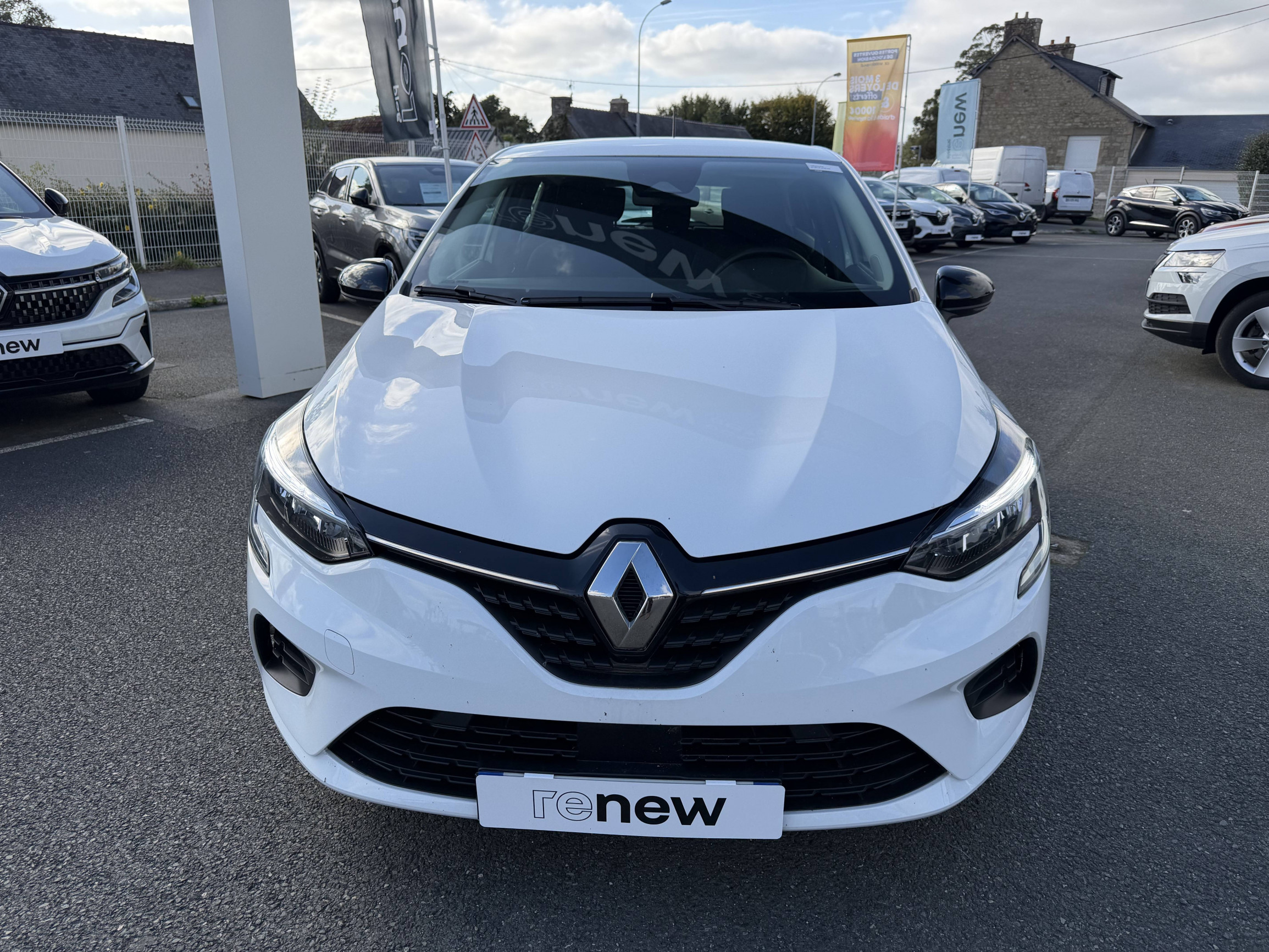 Vente en ligne Renault Clio 5 Clio TCe 90 au prix de 13 890 €