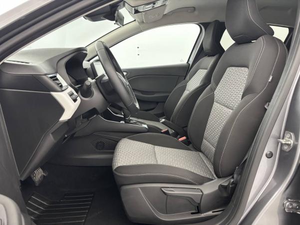 Vente en ligne Renault Clio 5 Clio E-Tech full hybrid 145 au prix de 17 990 €