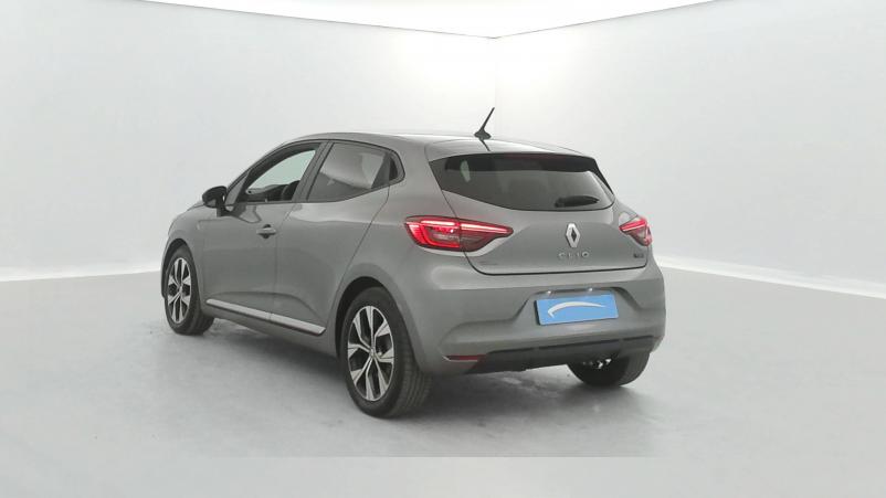 Vente en ligne Renault Clio 5 Clio E-Tech full hybrid 145 au prix de 17 990 €