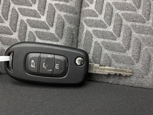 Vente en ligne Renault Clio 5 Clio E-Tech full hybrid 145 au prix de 17 990 €