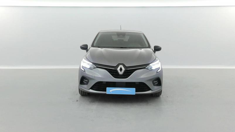 Vente en ligne Renault Clio 5 Clio E-Tech full hybrid 145 au prix de 17 990 €