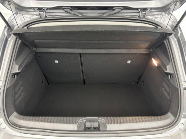 Vente en ligne Renault Clio 5 Clio E-Tech full hybrid 145 au prix de 17 990 €