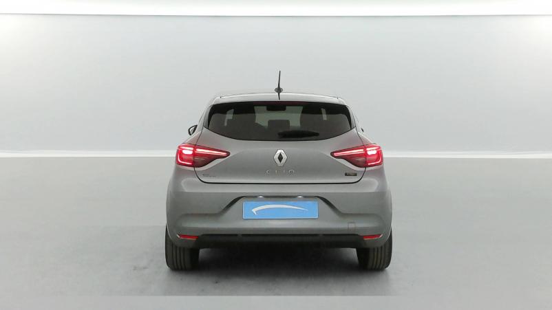 Vente en ligne Renault Clio 5 Clio E-Tech full hybrid 145 au prix de 17 990 €