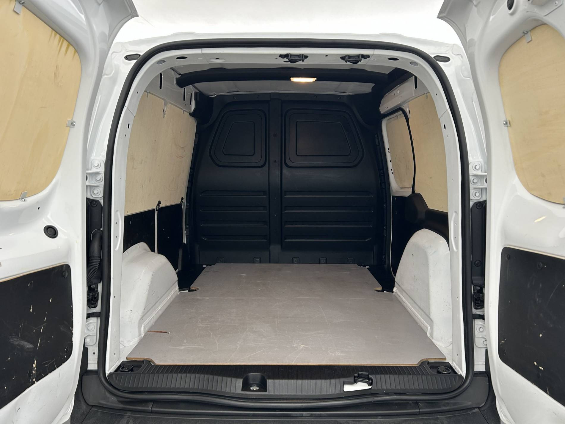 Vente en ligne Renault Kangoo Van  BLUE DCI 95 au prix de 18 990 €