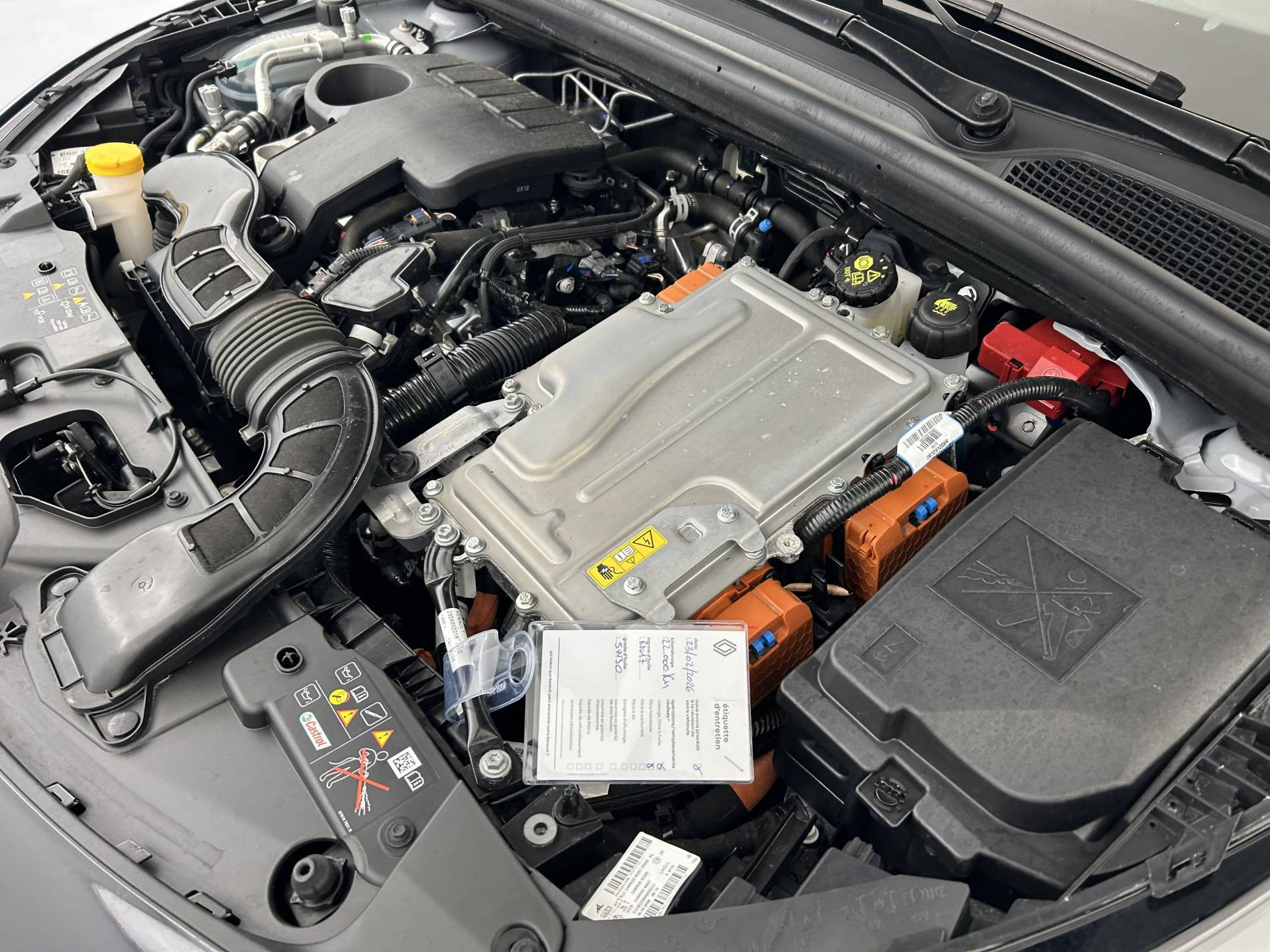 Vente en ligne Renault Clio 5 Clio E-Tech full hybrid 145 ch GSR2 au prix de 19 490 €