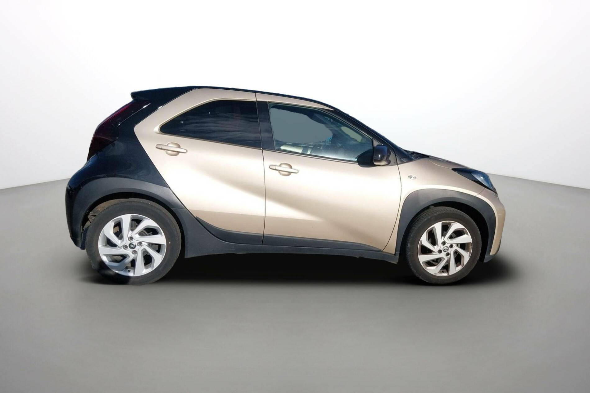 Vente en ligne Toyota Aygo X  1.0 VVT-i 72 S-CVT au prix de 15 490 €