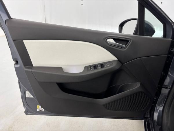 Vente en ligne Renault Clio 5 Clio TCe 90 - 21N au prix de 14 990 €
