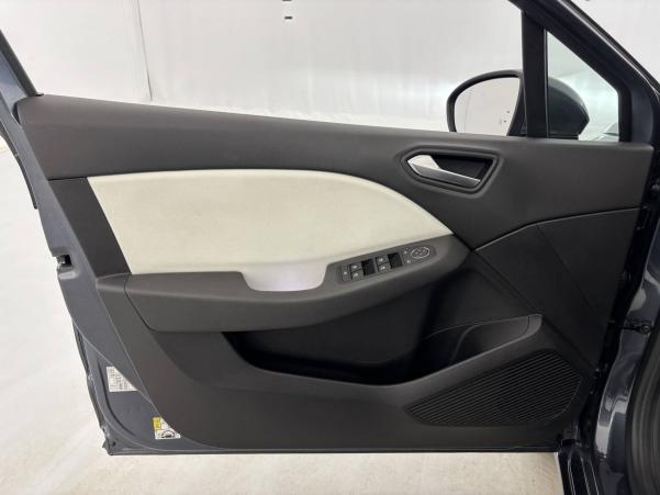 Vente en ligne Renault Clio 5 Clio TCe 90 - 21N au prix de 14 990 €