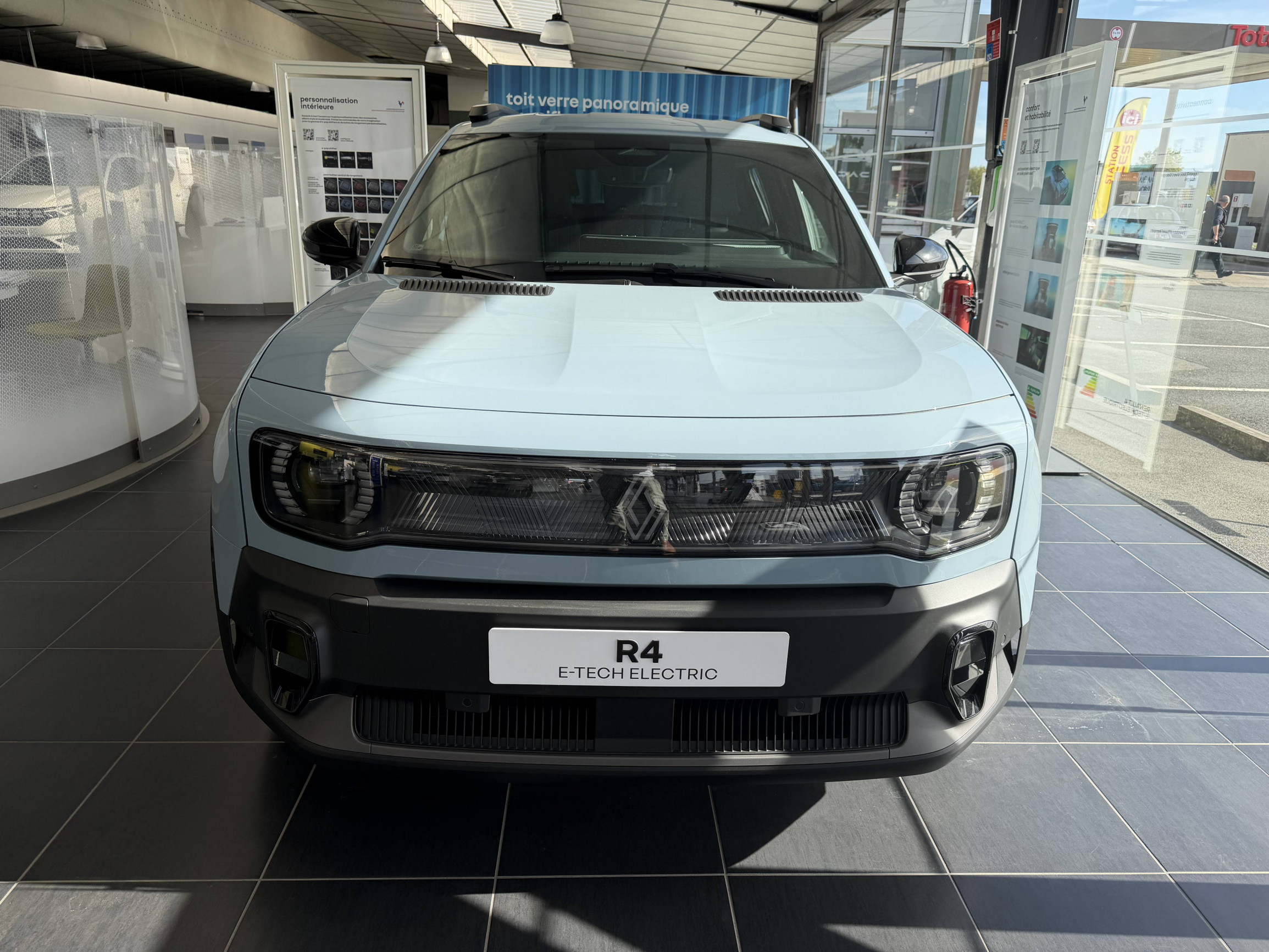 Vente en ligne Renault R4 E-Tech  150 ch autonomie confort au prix de 34 990 €