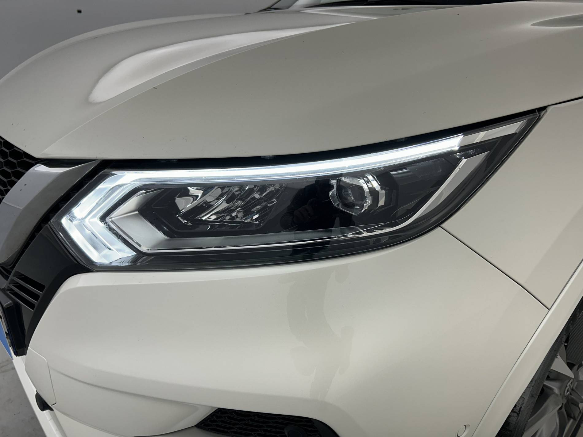 Vente en ligne Nissan Qashqai Qashqai 1.3 DIG-T 160 DCT au prix de 20 990 €