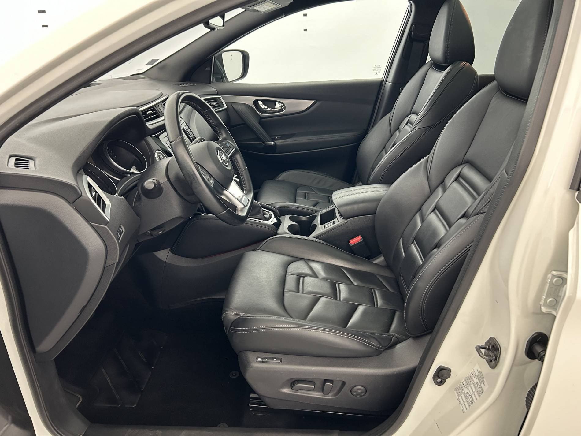 Vente en ligne Nissan Qashqai Qashqai 1.3 DIG-T 160 DCT au prix de 20 990 €