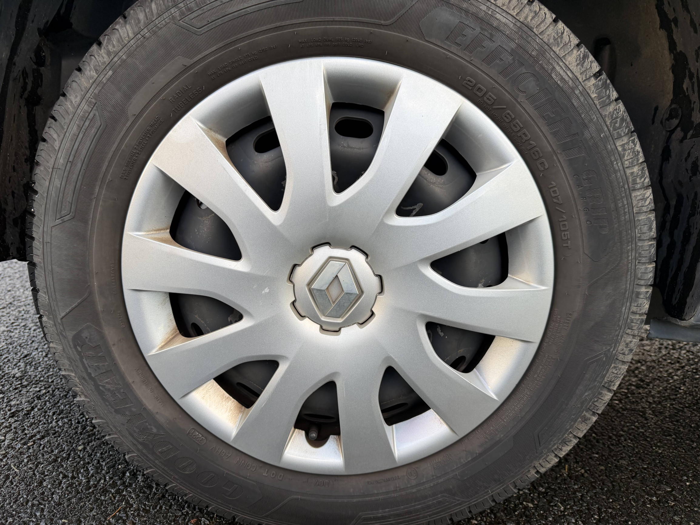 Vente en ligne Renault Trafic Cabine Approfondie  L1H1 1000 KG DCI 120 au prix de 27 990 €