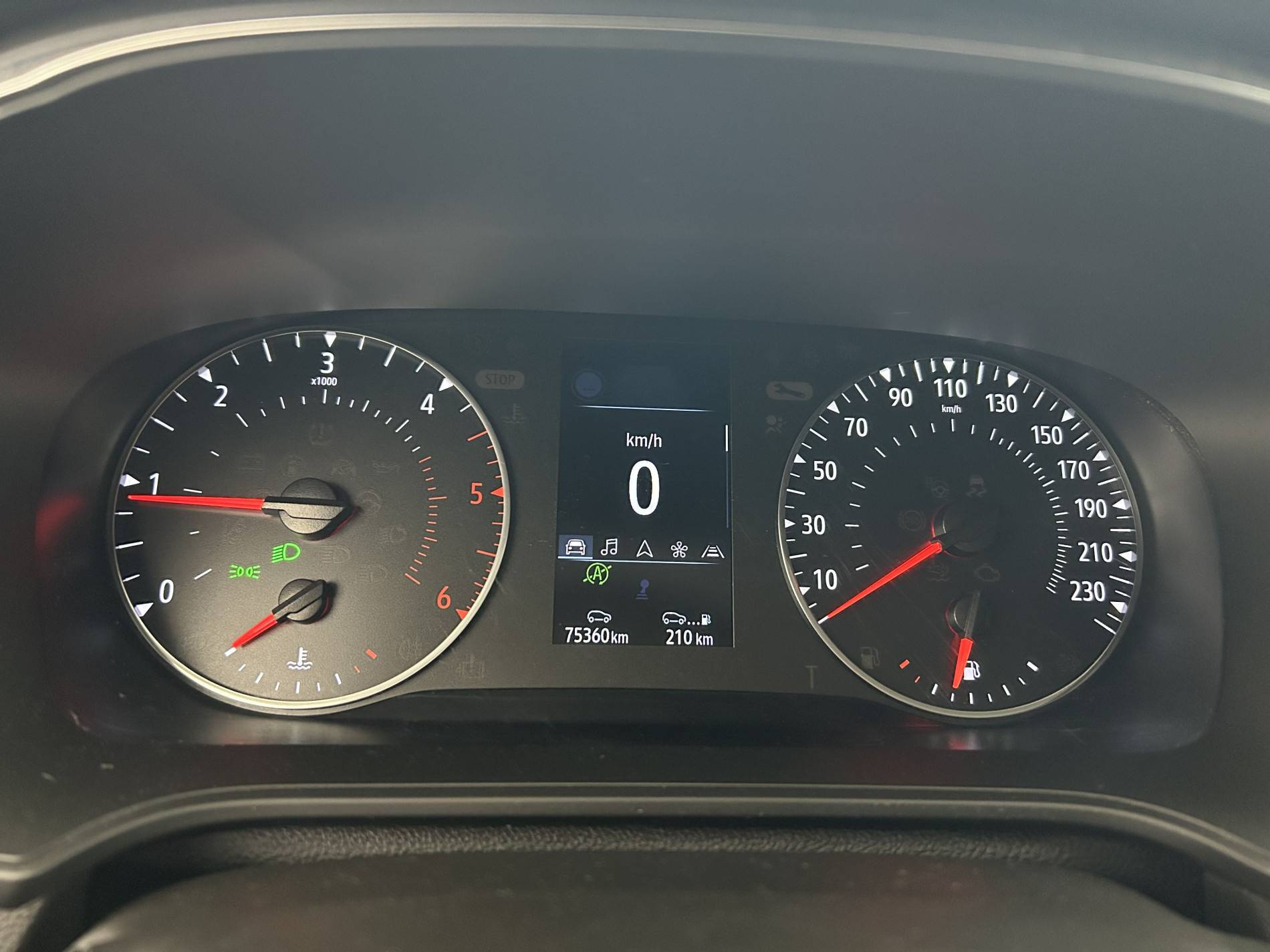 Vente en ligne Renault Megane 4 Mégane IV Berline Blue dCi 115 - 21B au prix de 14 990 €