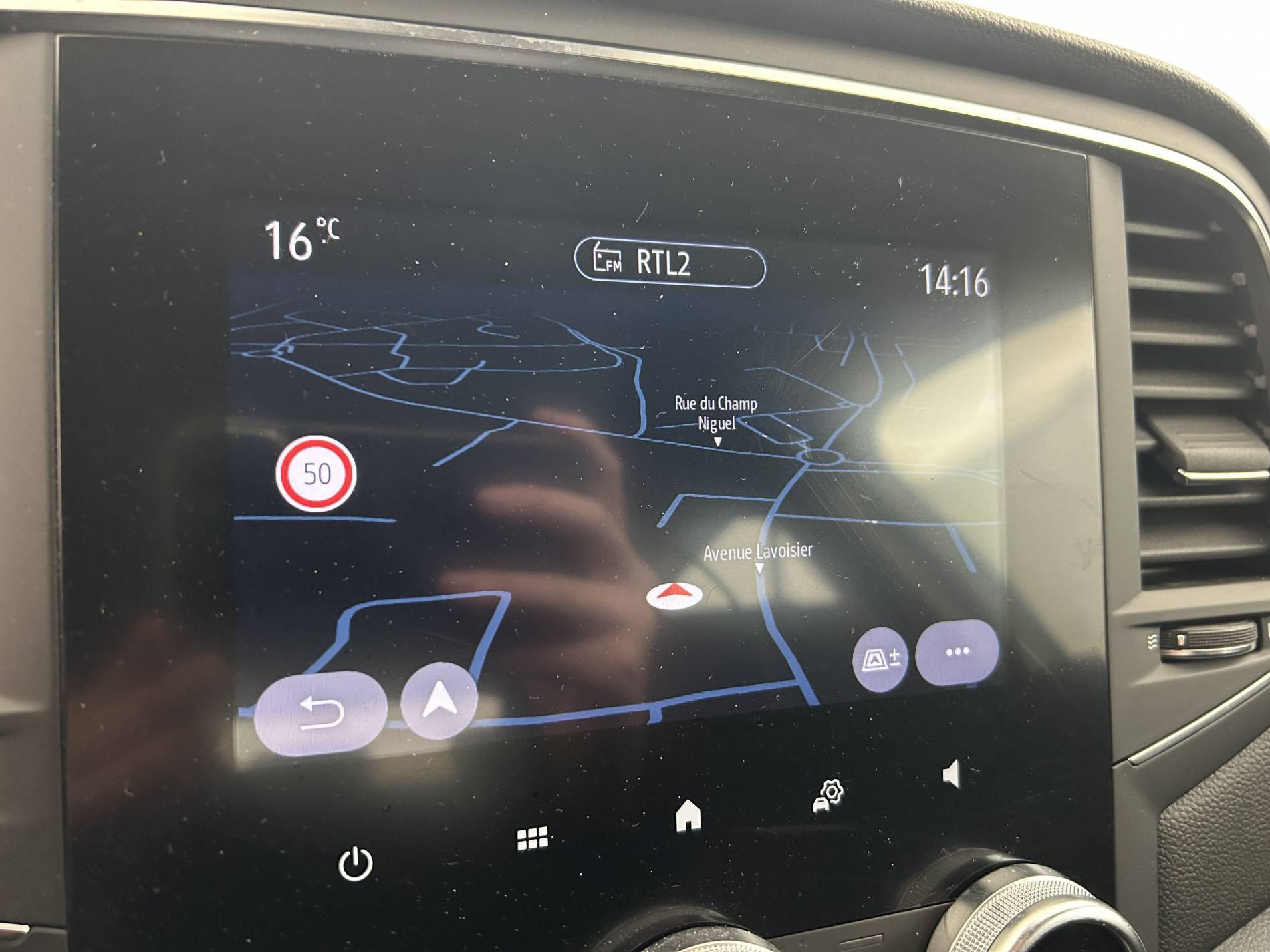 Vente en ligne Renault Megane 4 Mégane IV Berline Blue dCi 115 - 21B au prix de 14 790 €