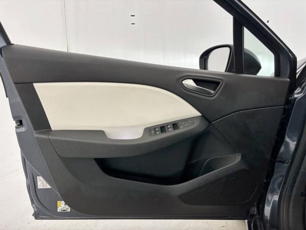 Vente en ligne Renault Clio 5 Clio TCe 90 - 21N au prix de 14 990 €