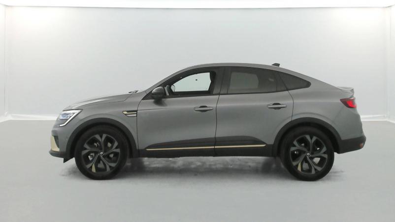 Vente en ligne Renault Arkana  E-Tech hybride 145 - 22 au prix de 24 890 €
