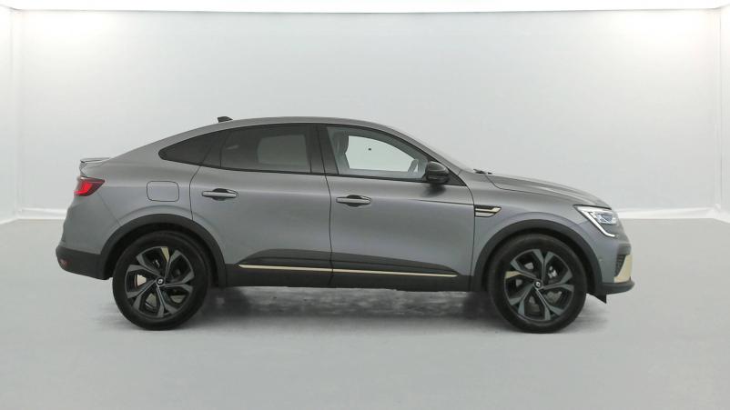 Vente en ligne Renault Arkana  E-Tech hybride 145 - 22 au prix de 24 890 €