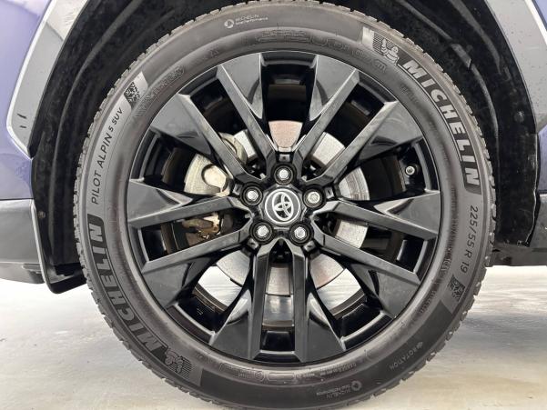 Vente en ligne Toyota RAV4 RAV4 Hybride 222 ch AWD-i au prix de 35 990 €
