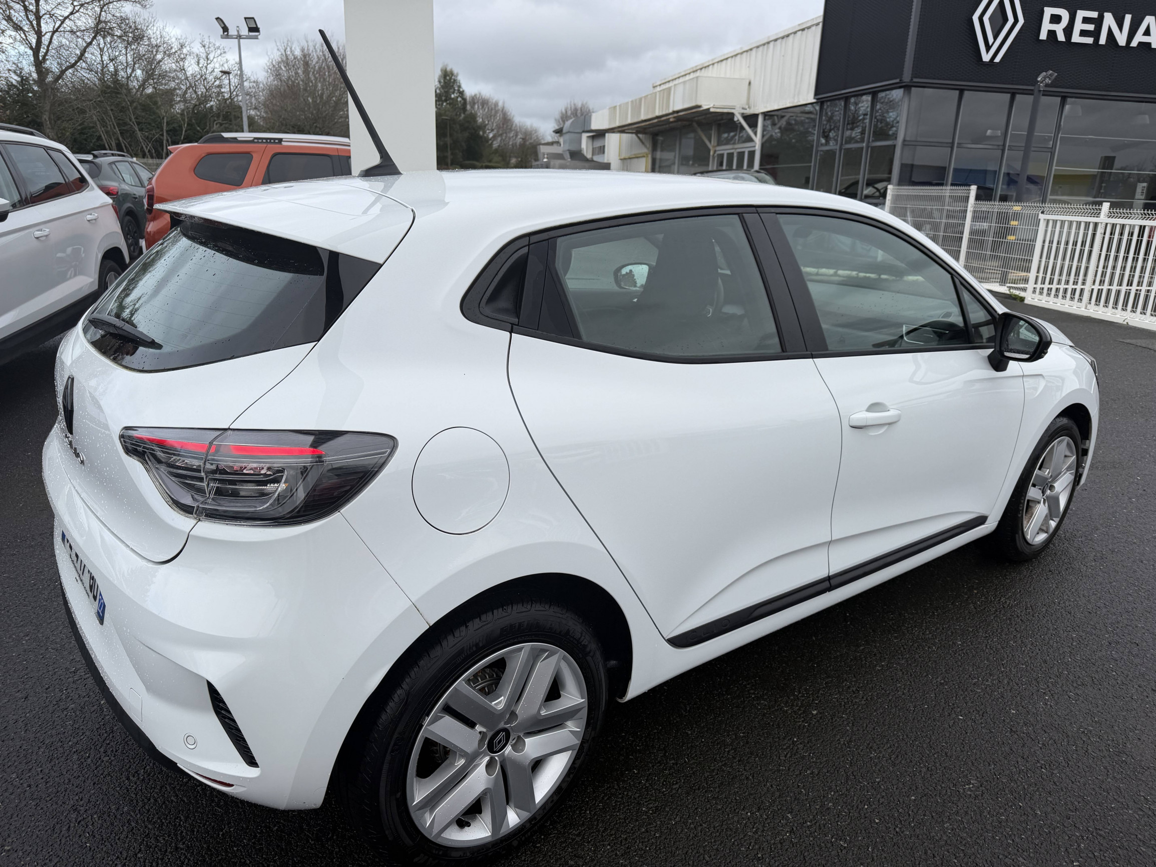 Vente en ligne Renault Clio 5 Clio SCe 65 ch GSR2 au prix de 14 990 €