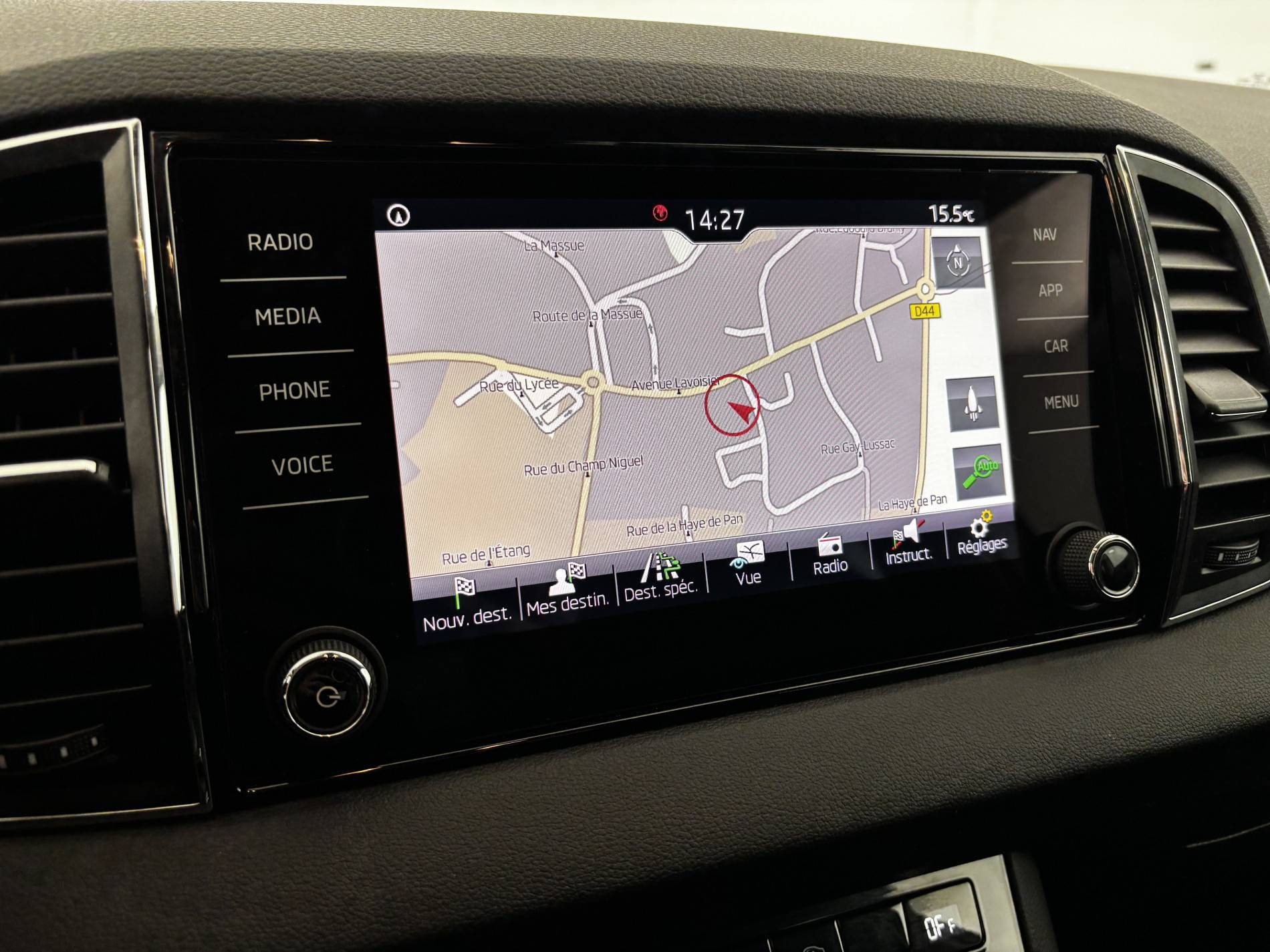 Vente en ligne Skoda Karoq  1.0 TSI 116 ch au prix de 17 880 €