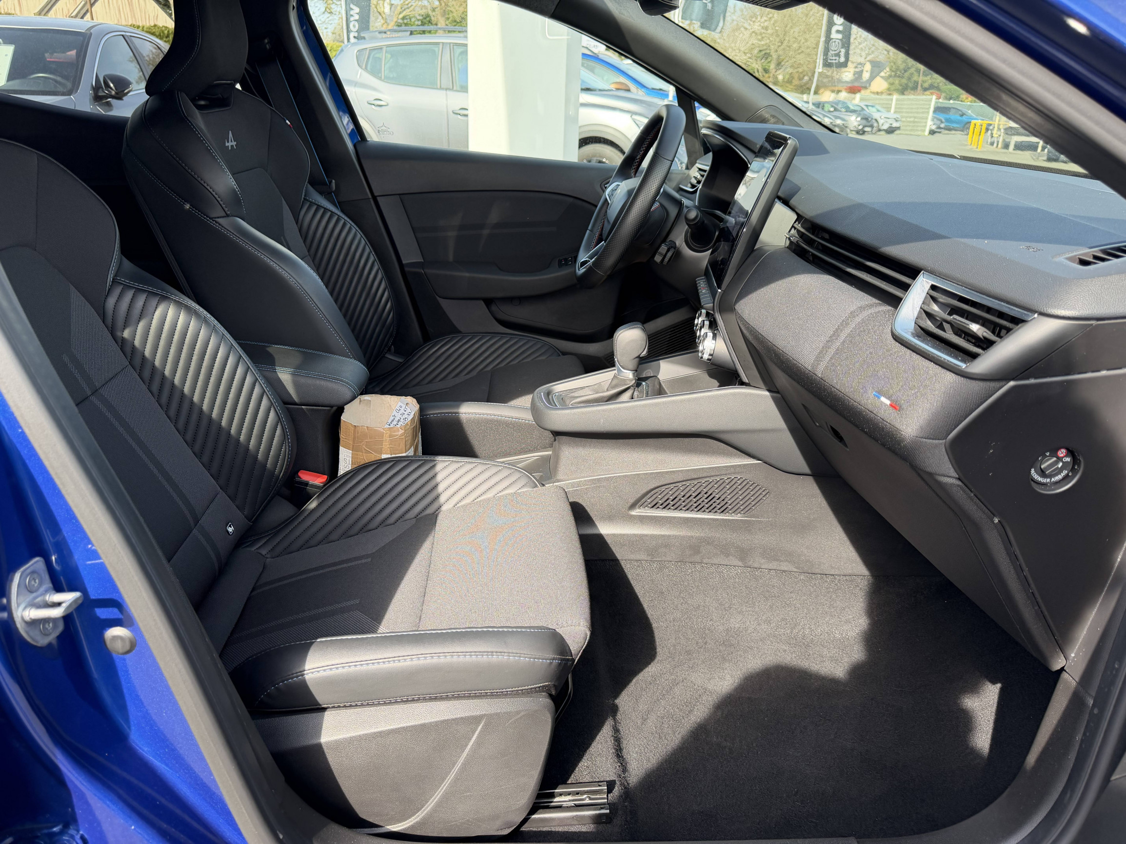 Vente en ligne Renault Clio 5 Clio E-Tech full hybrid 145 ch GSR2 au prix de 22 990 €