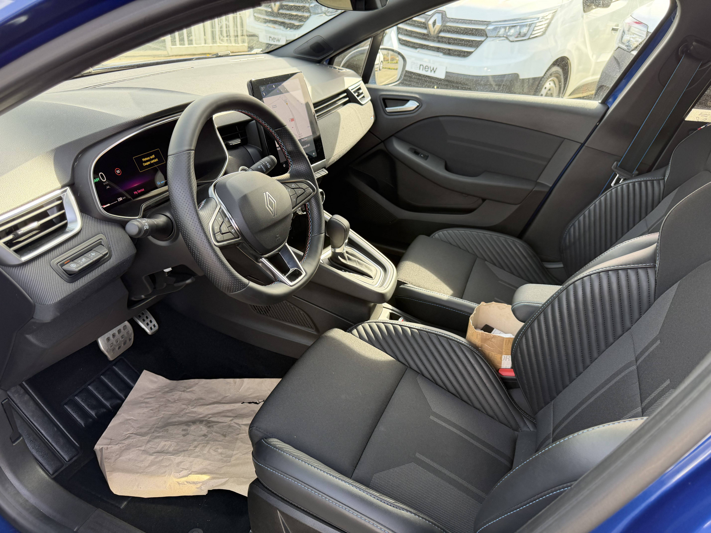 Vente en ligne Renault Clio 5 Clio E-Tech full hybrid 145 ch GSR2 au prix de 22 990 €