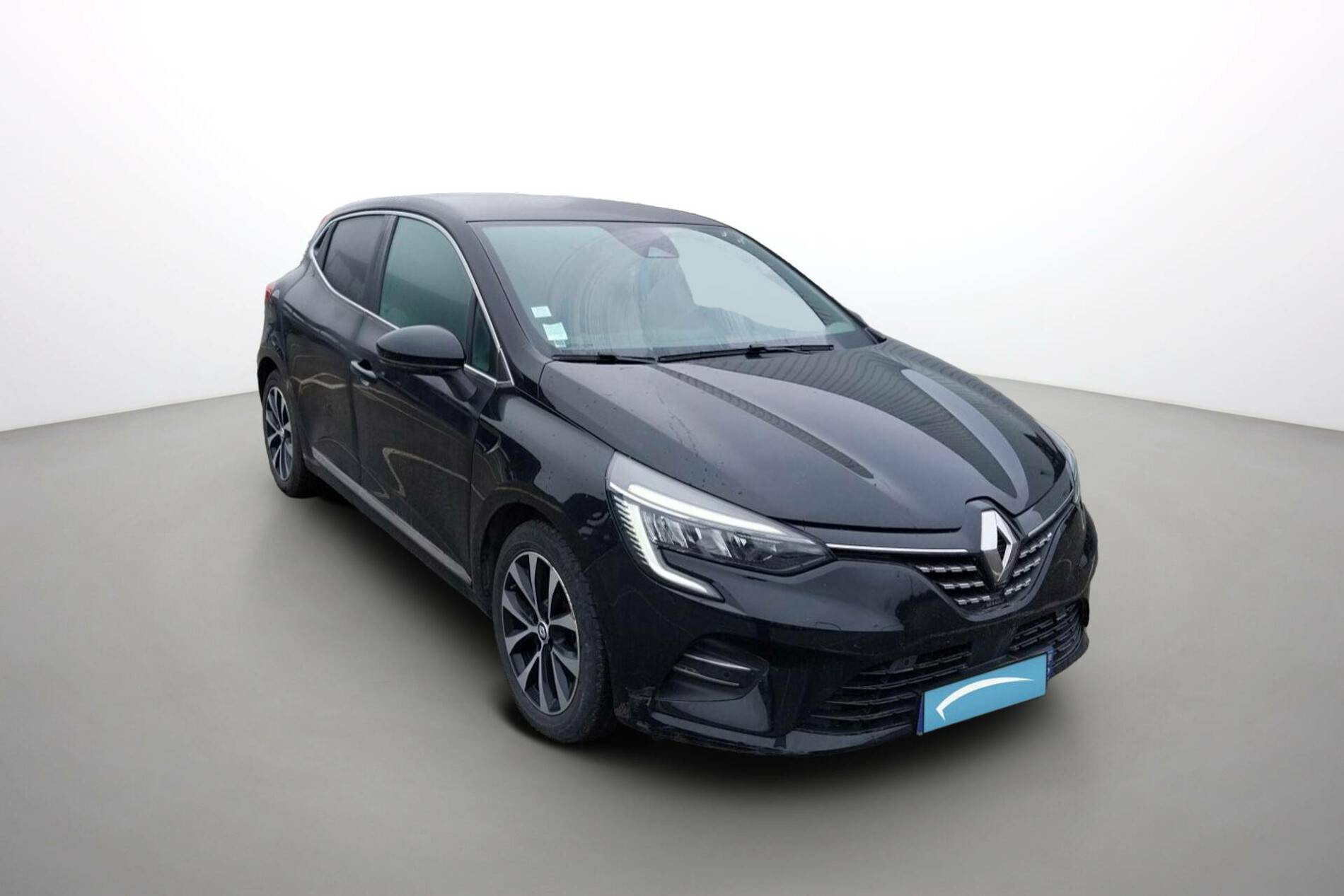 Vente en ligne Renault Clio 5 Clio E-Tech 140 - 21N au prix de 15 590 €