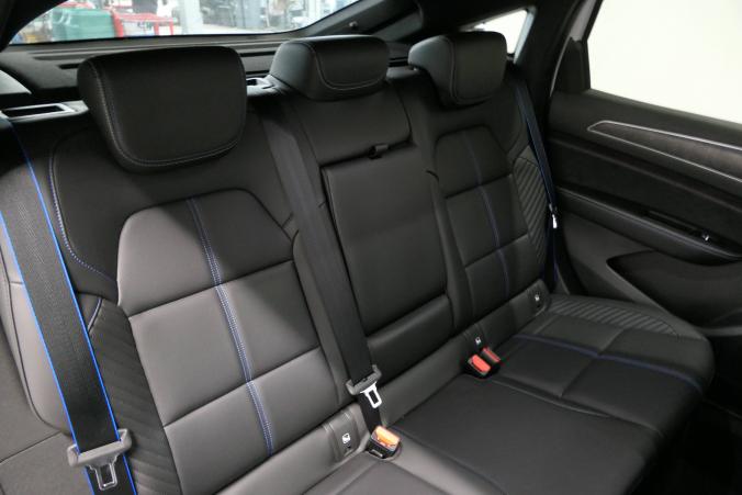Vente en ligne Renault Arkana  E-Tech 145 - 23 au prix de 32 490 €