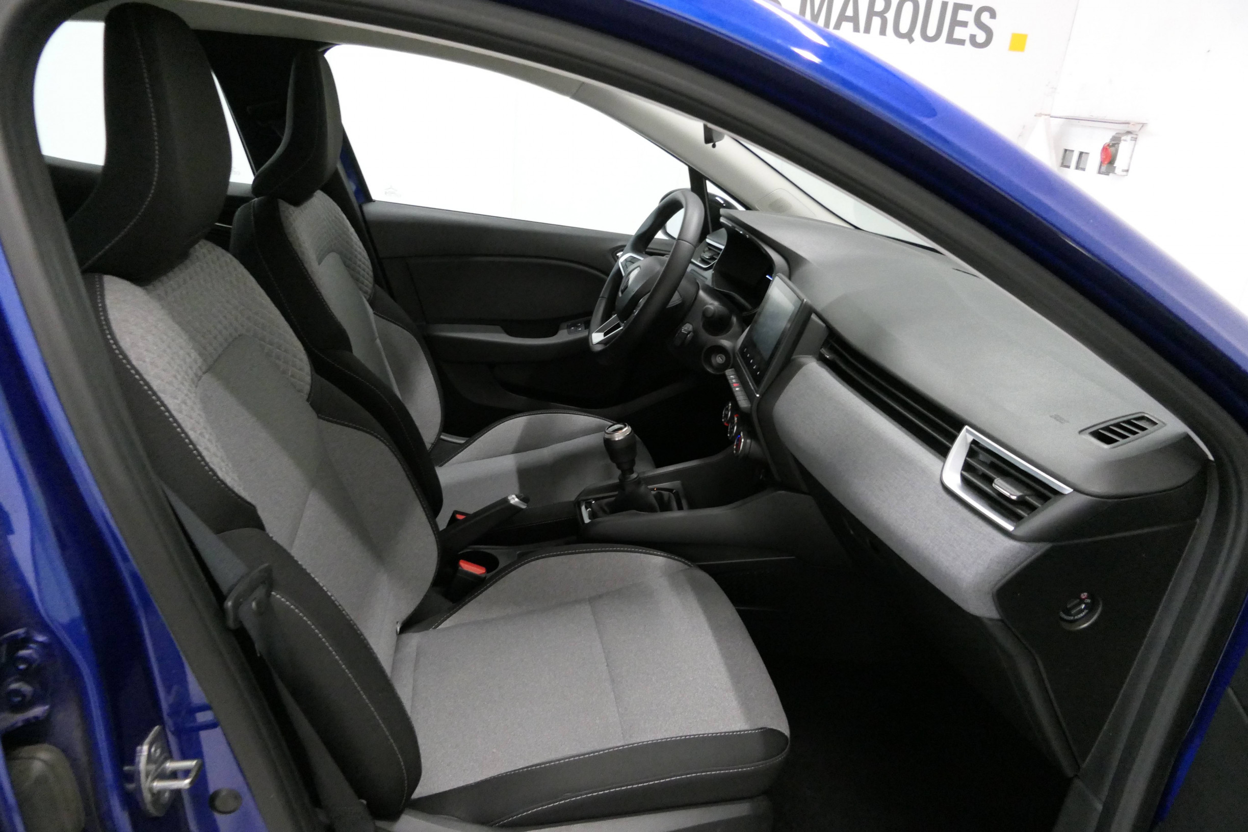 Vente en ligne Renault Clio 5 Clio TCe 90 au prix de 15 880 €