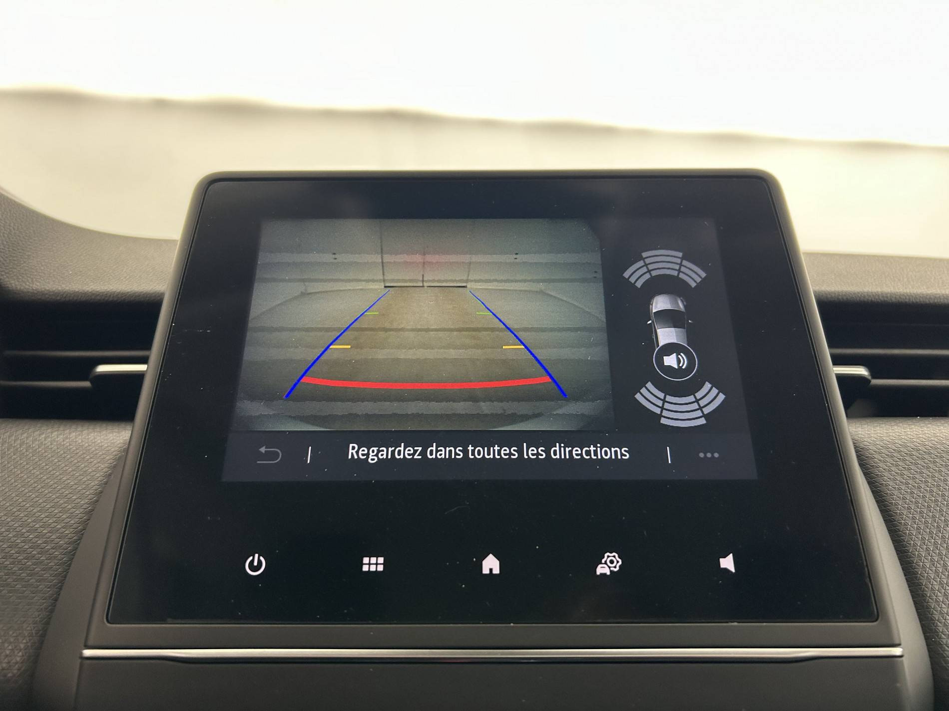 Vente en ligne Renault Clio 5 Clio E-Tech 140 - 21N au prix de 16 990 €