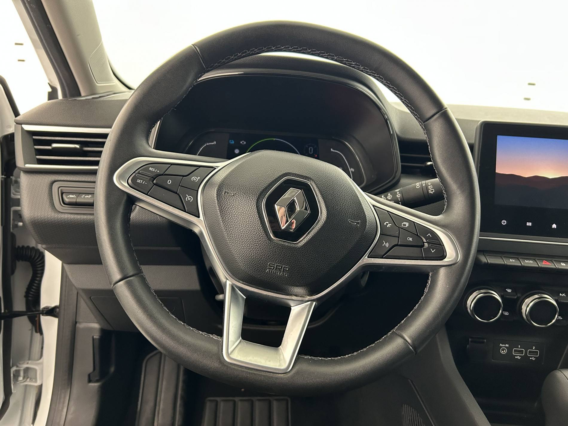 Vente en ligne Renault Clio 5 Clio E-Tech 140 - 21N au prix de 16 990 €