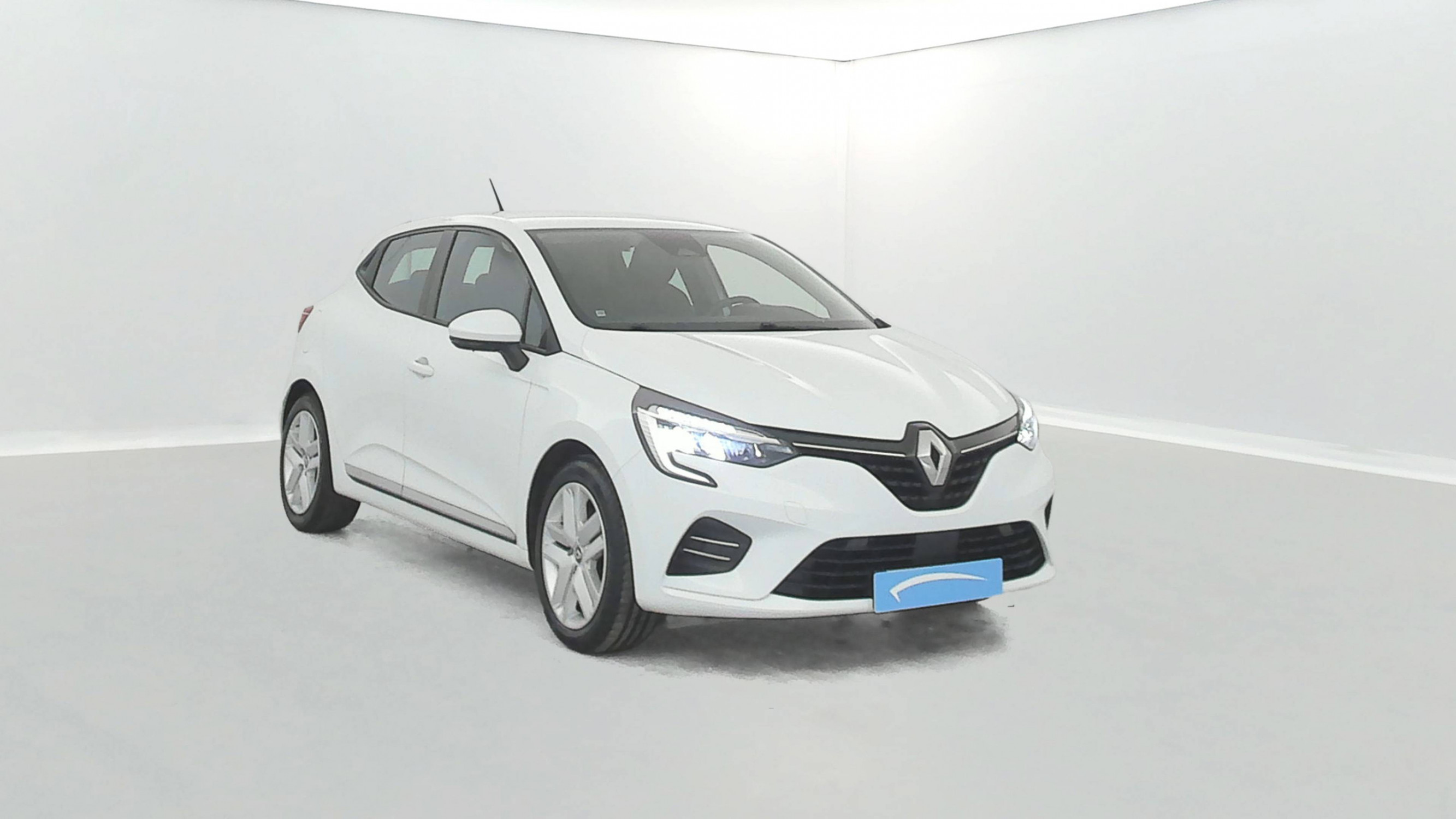 Vente en ligne Renault Clio 5 Clio E-Tech 140 - 21N au prix de 16 990 €