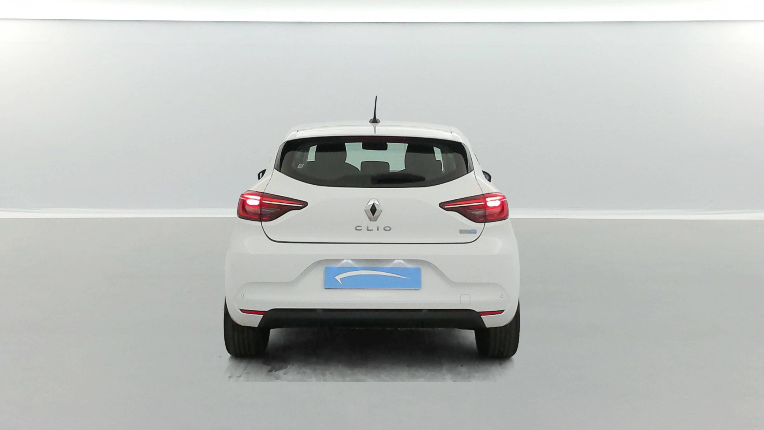 Vente en ligne Renault Clio 5 Clio E-Tech 140 - 21N au prix de 16 990 €
