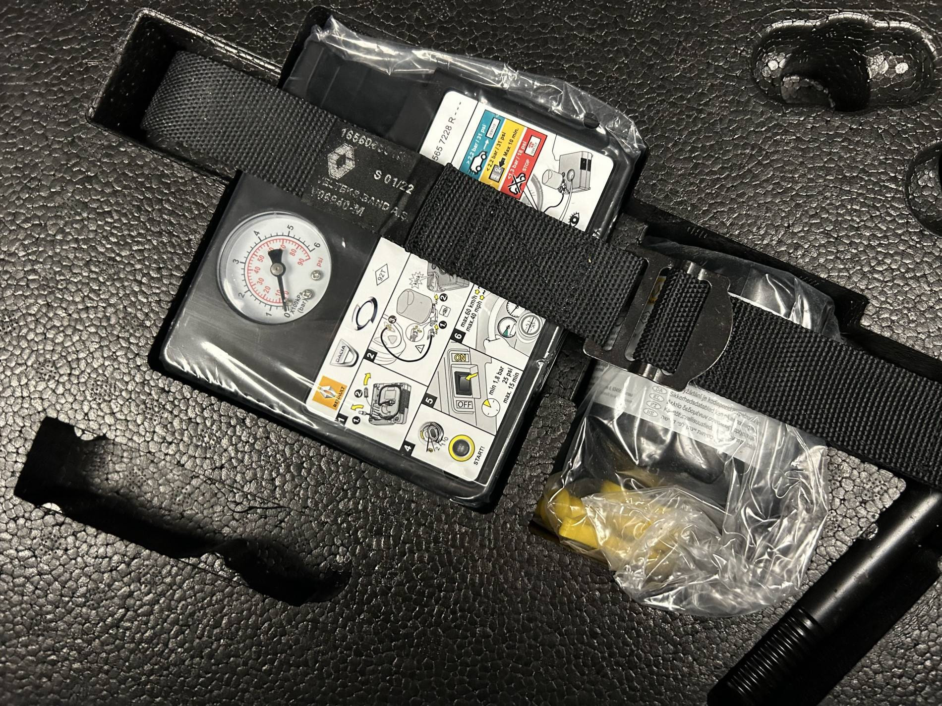 Vente en ligne Renault Clio 5 Clio E-Tech 140 - 21N au prix de 16 990 €