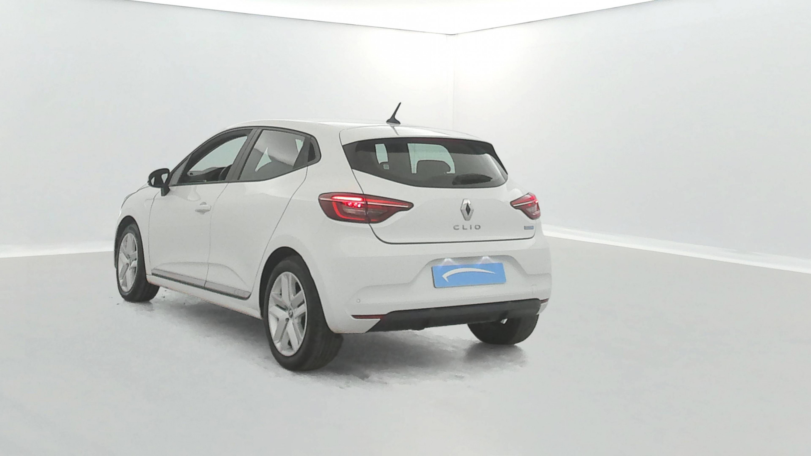 Vente en ligne Renault Clio 5 Clio E-Tech 140 - 21N au prix de 16 990 €