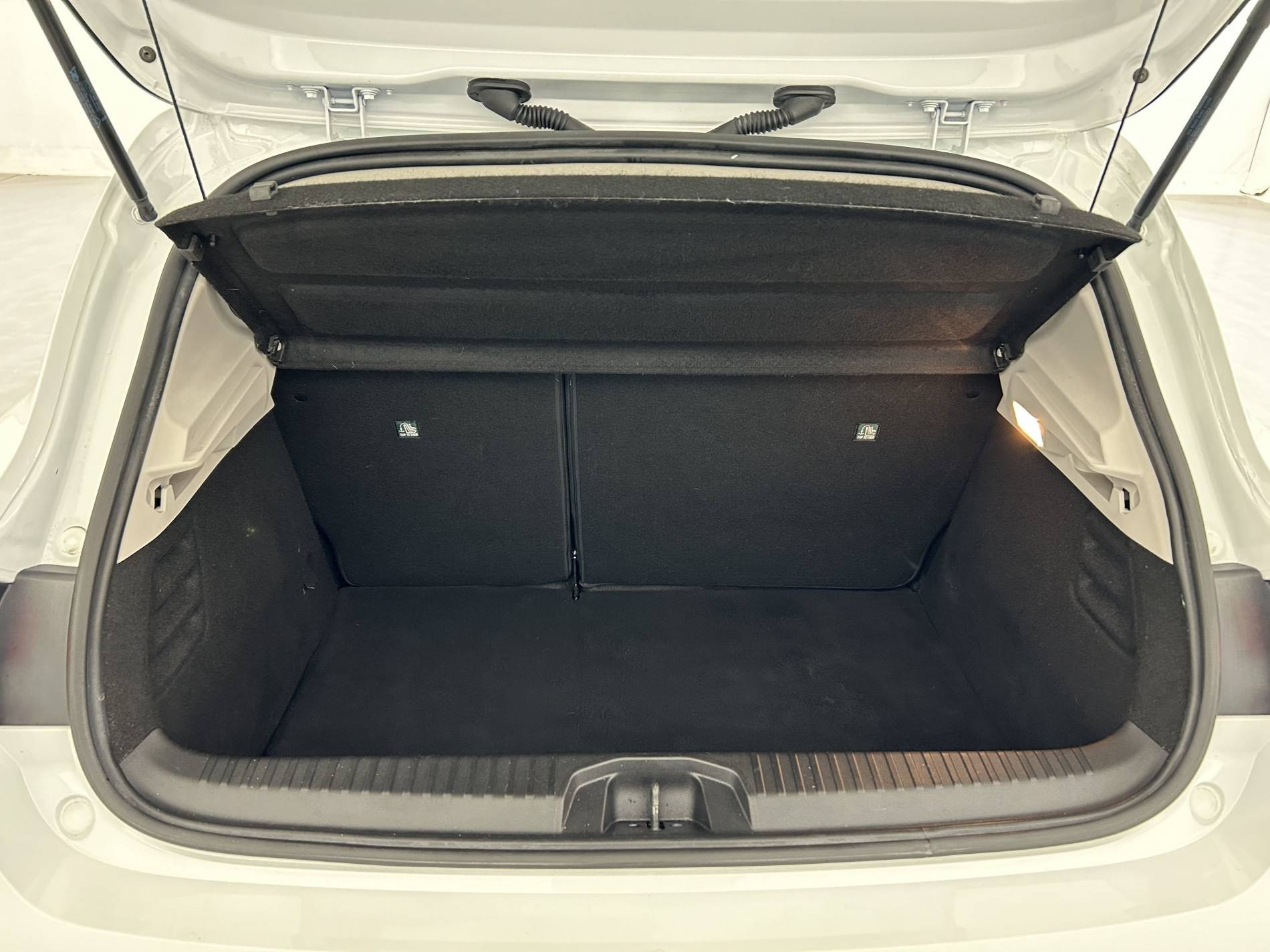 Vente en ligne Renault Clio 5 Clio E-Tech 140 - 21N au prix de 16 990 €