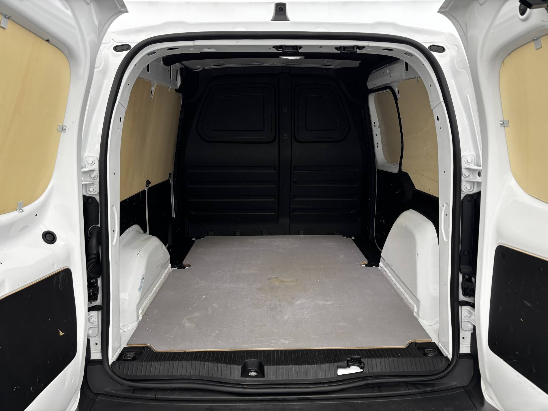 Vente en ligne Renault Kangoo Van  BLUE DCI 95 au prix de 19 590 €