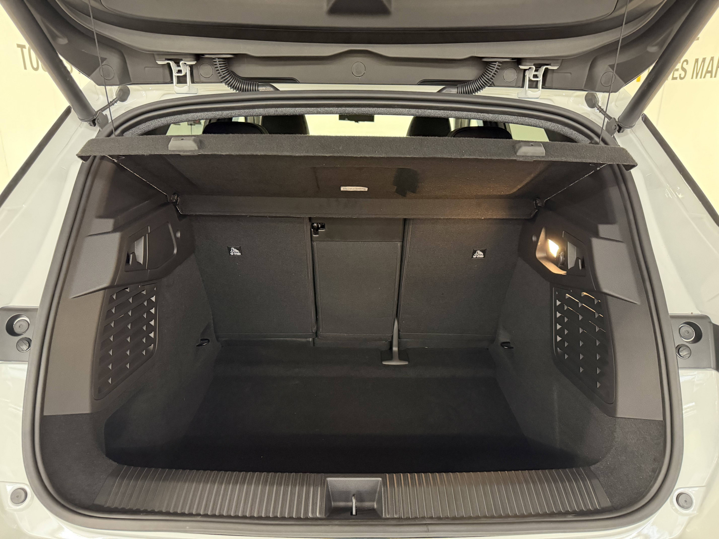 Vente en ligne Renault Scenic E-Tech  220 ch grande autonomie au prix de 400 €