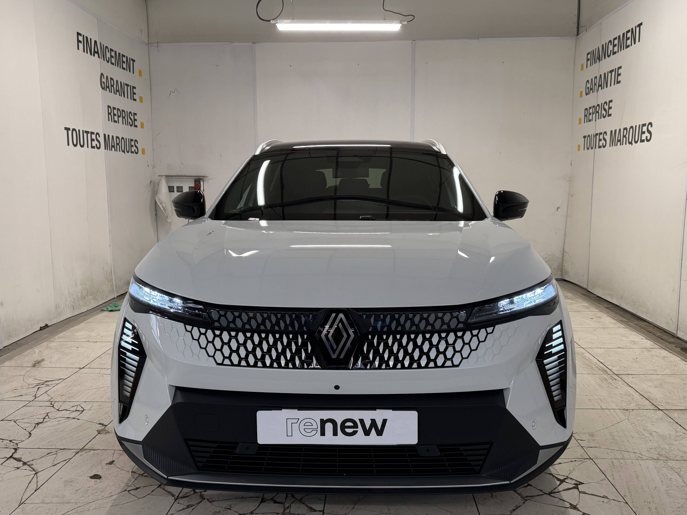 Vente en ligne Renault Scenic E-Tech  220 ch grande autonomie au prix de 400 €