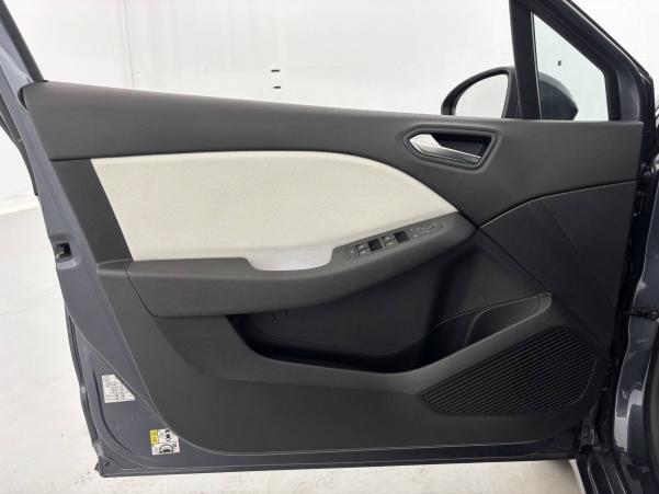 Vente en ligne Renault Clio 5 Clio TCe 90 - 21N au prix de 14 990 €