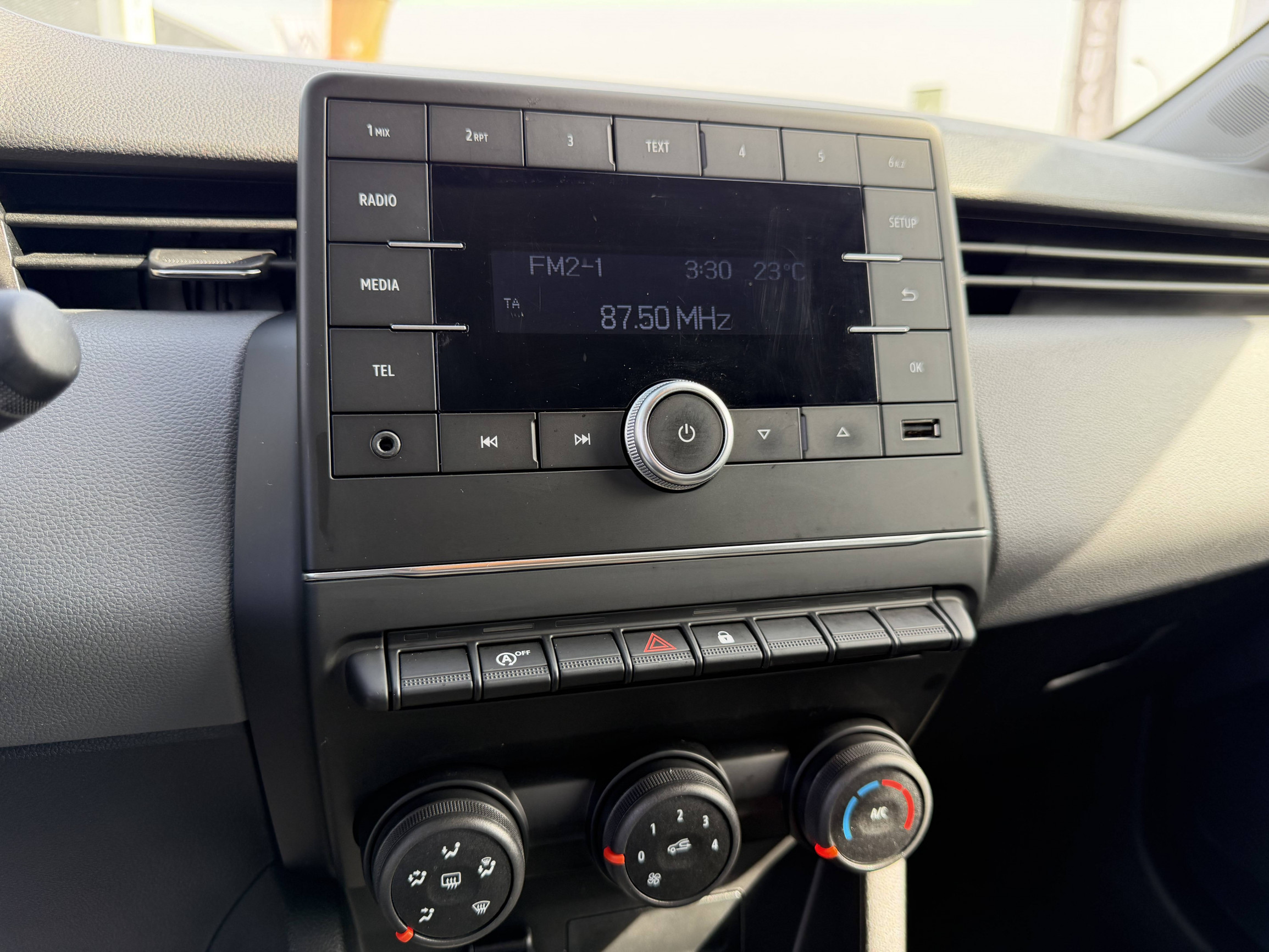 Vente en ligne Renault Clio 5 Clio SCe 65 au prix de 13 390 €