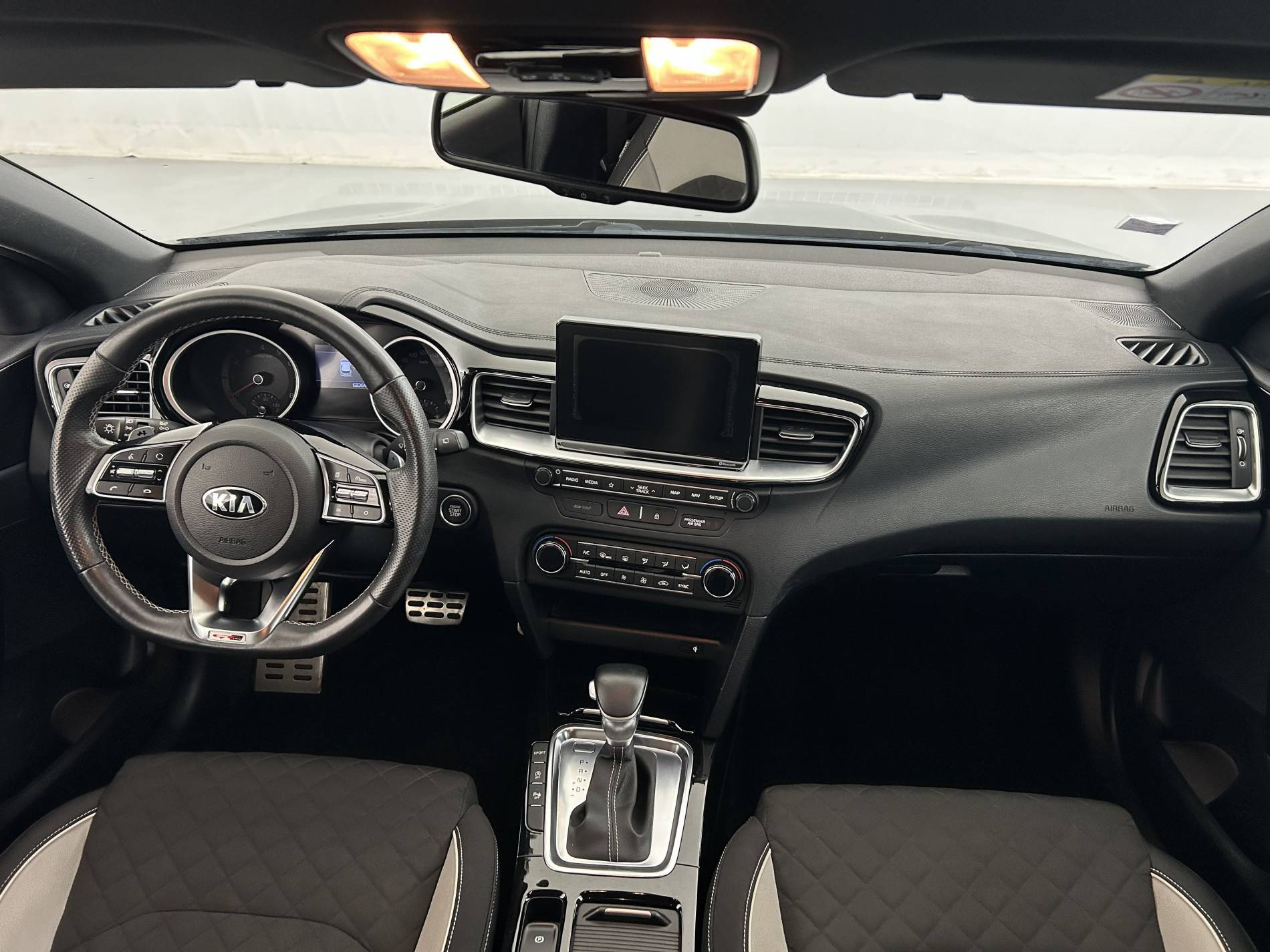 Vente en ligne Kia Ceed  1.4 T-GDI 140 ch ISG DCT7 au prix de 18 490 €