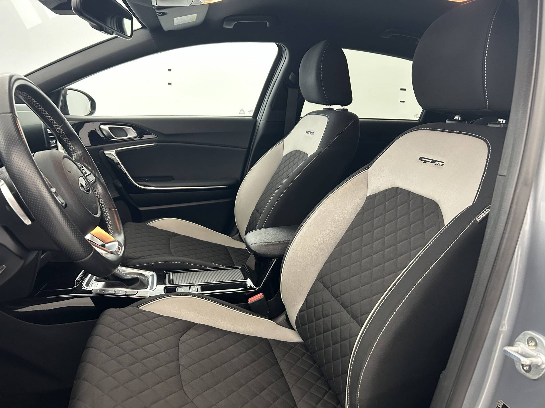 Vente en ligne Kia Ceed  1.4 T-GDI 140 ch ISG DCT7 au prix de 18 490 €