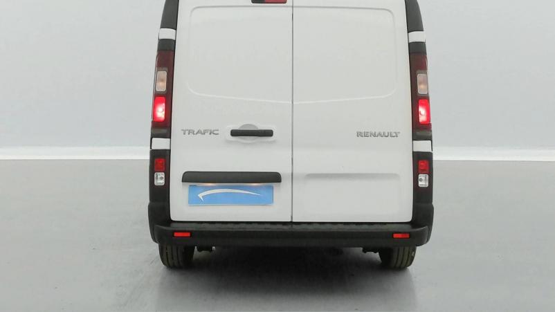 Vente en ligne Renault Trafic 3 Fourgon TRAFIC FGN L1H1 3000 KG BLUE DCI 130 au prix de 27 990 €