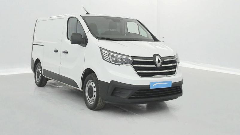 Vente en ligne Renault Trafic 3 Fourgon TRAFIC FGN L1H1 3000 KG BLUE DCI 130 au prix de 27 990 €