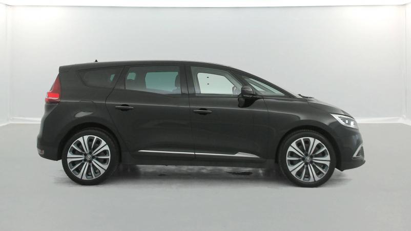 Vente en ligne Renault Grand Scenic 4 Grand Scenic TCe 140 EDC au prix de 20 490 €