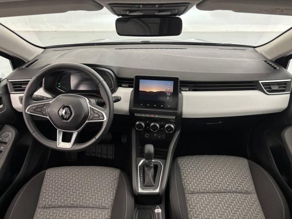 Vente en ligne Renault Clio 5 Clio E-Tech full hybrid 145 au prix de 17 990 €