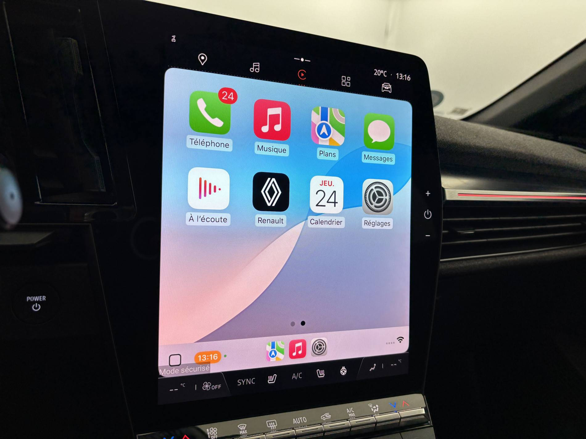 Vente en ligne Renault Megane E-Tech  EV60 220 ch super charge au prix de 22 980 €