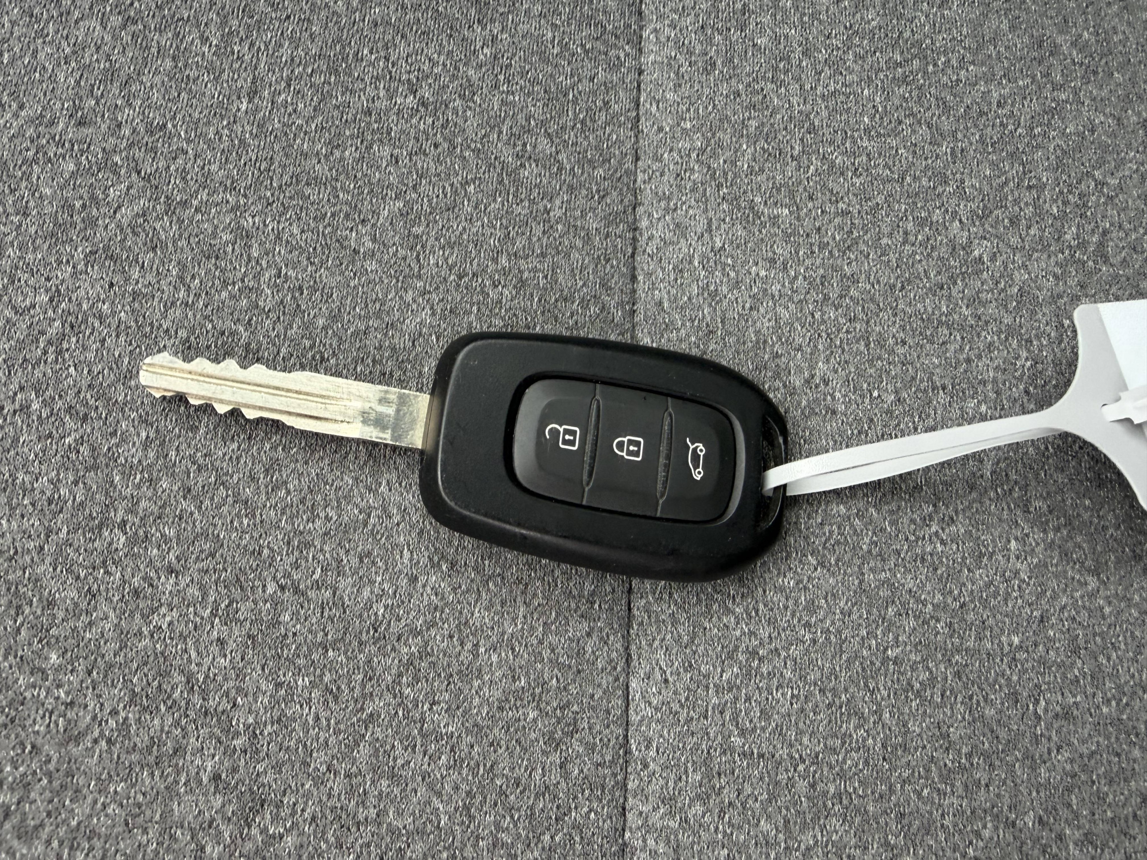 Vente en ligne Renault Clio 5 Clio TCe 90 ch GSR2 au prix de 15 790 €