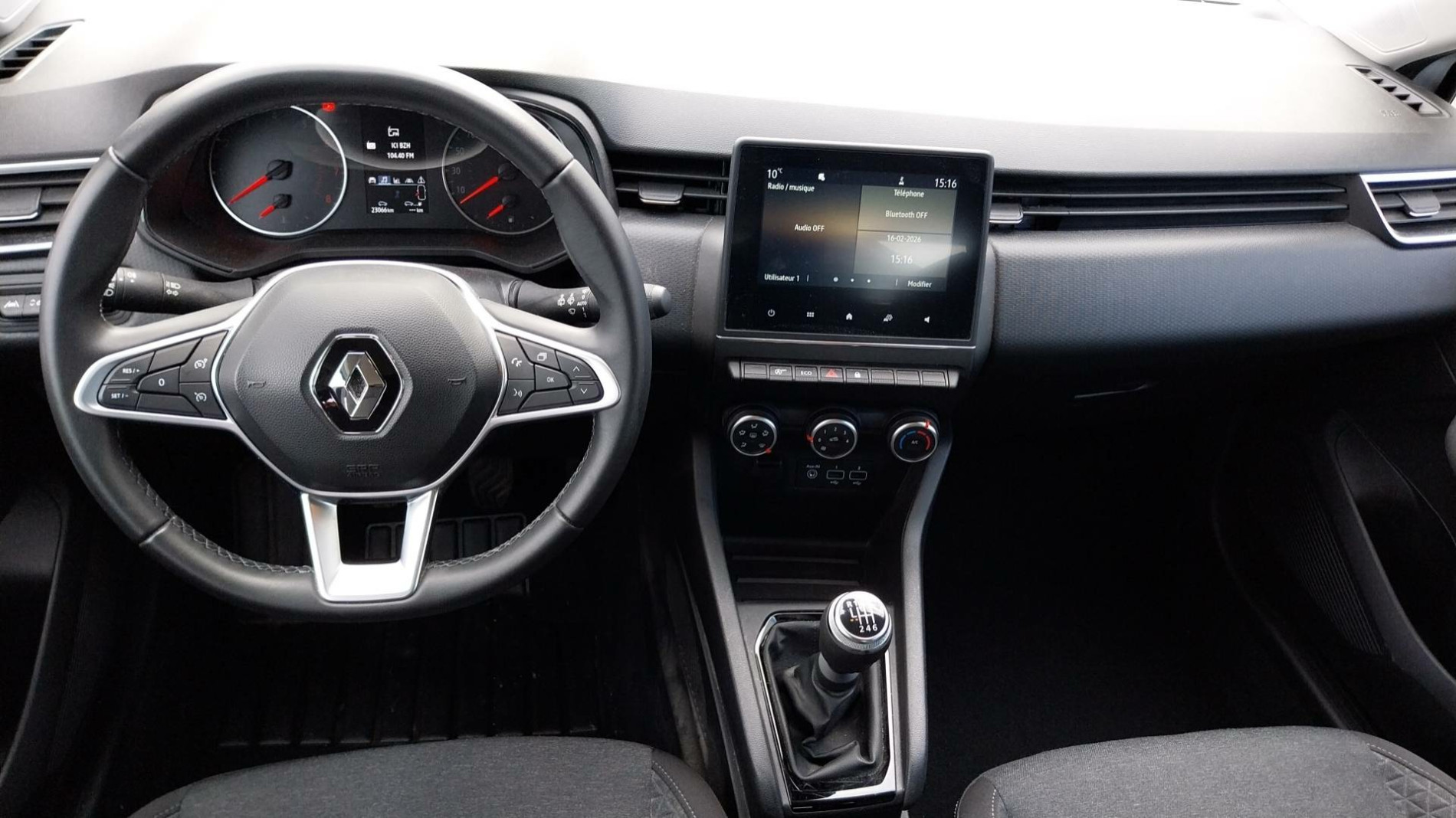 Vente en ligne Renault Clio 5 Clio TCe 90 au prix de 13 790 €